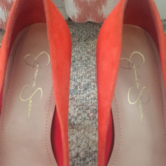 heels - Picture 2 of 8